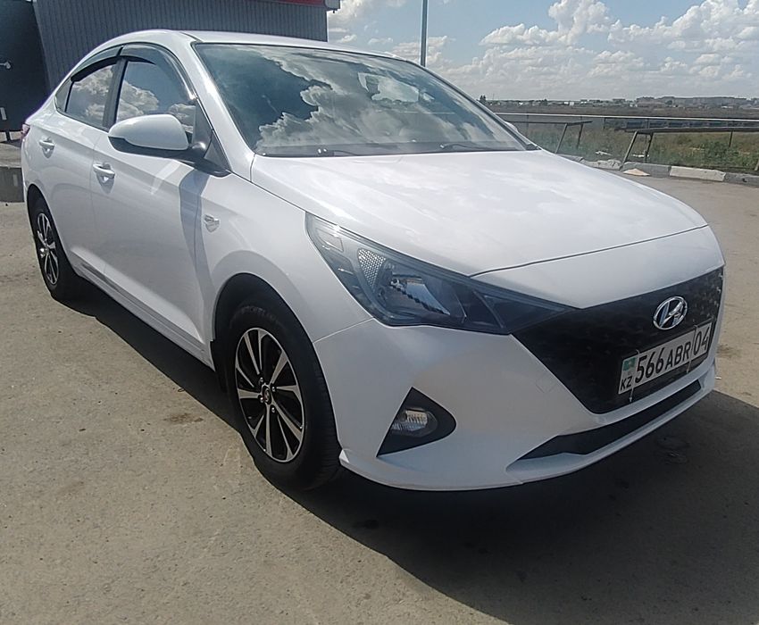 Продам Hyundai Accent 2021