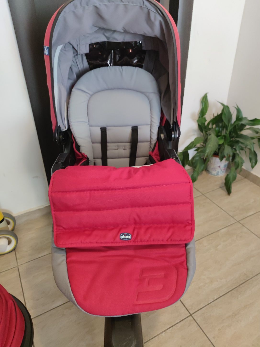 Carut Chicco 3 in 1 Active Car kit