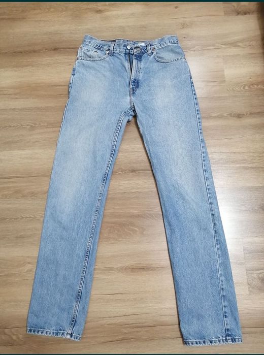 Фирменные джинсы Levi's