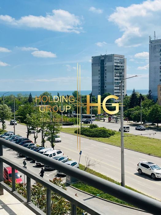 Продава се Тристаен апартамент в Варна, Бриз - 84 кв.м за 2000 €/кв.м - Снимка #2