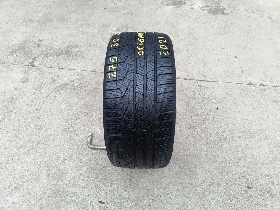 O anvelopa iarna 275 30 20 pirelli sottozero 2 profil de 6,5 mm