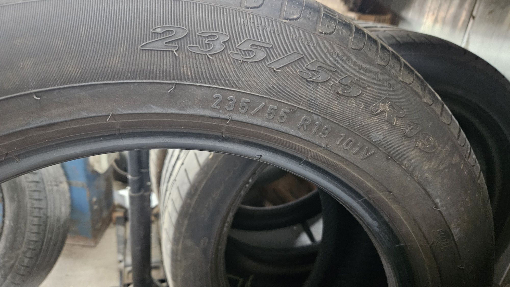 235/55R19 Pirelli летни