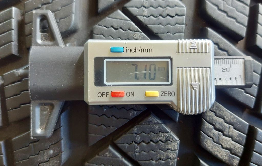 Set 2buc 235/45 R18 98V Vredestein M+S iarnă