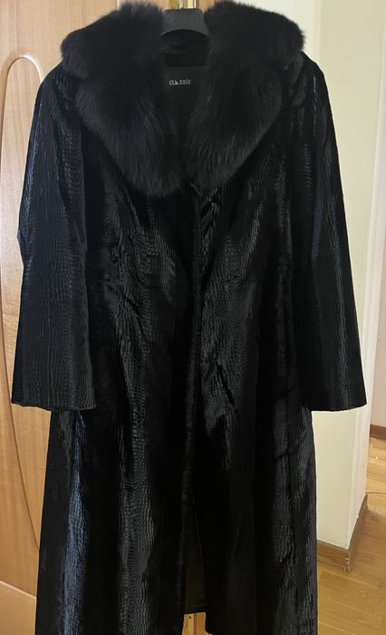 Продам пальто женское - зимнее