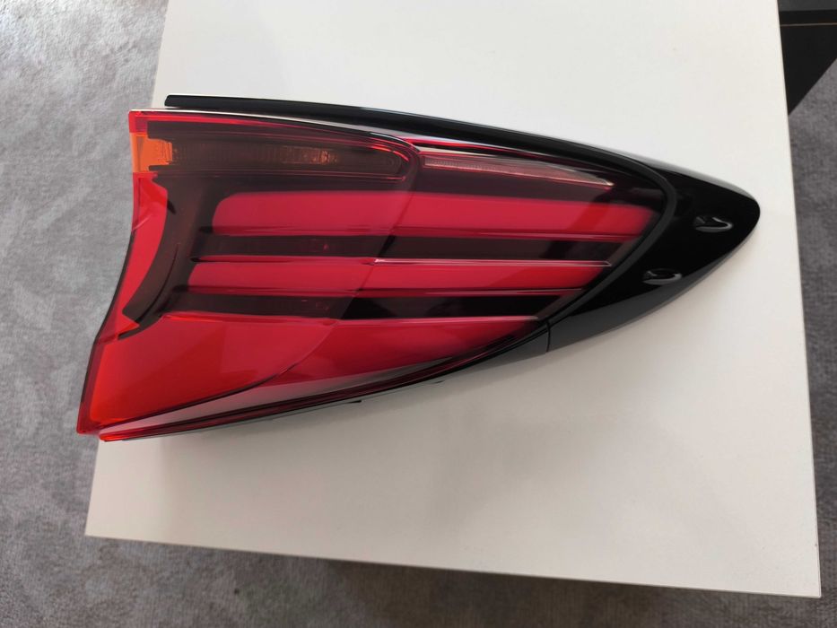 Десен външен LED стоп за Toyota C-HR