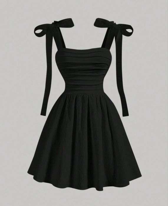 Черна рокля