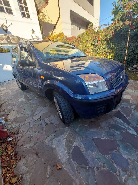Vand Ford Fusion, motor 1.4 , 2008 , 175000 km reali, bine intretinuta