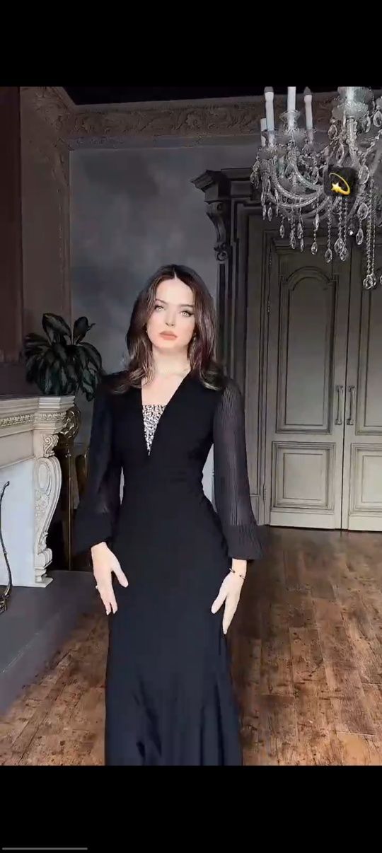 Vecherniy ko'ylak, kiyilmagan 250 olingan 180ming(kelishtriladi)