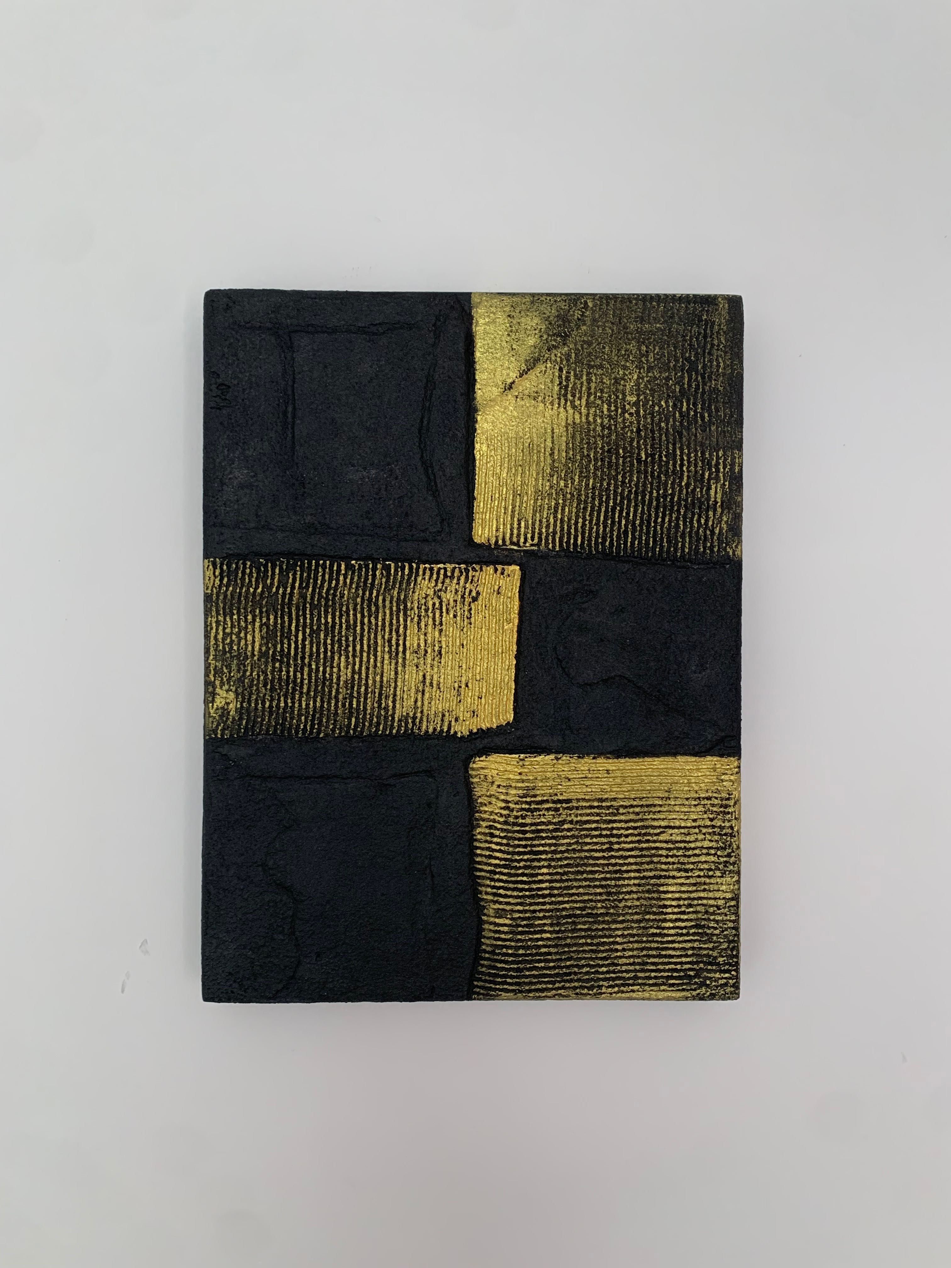Tablou minimalist,model abstract, model în relief, negru auriu,30x40cm
