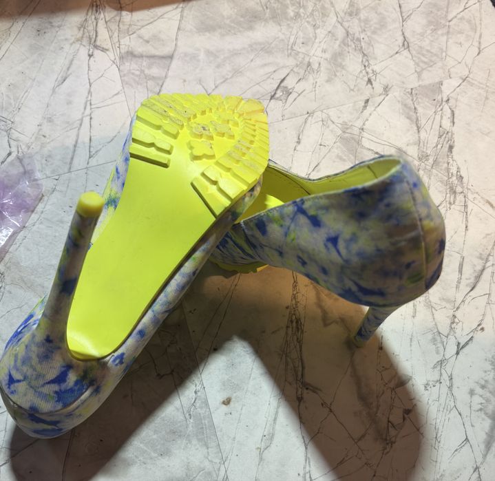 Стилни обувки на ток