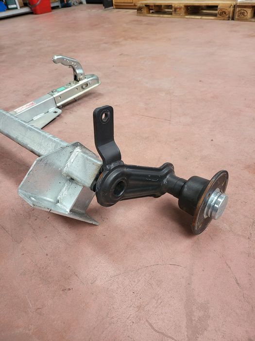 Punte rigida 750kg Knott osie remorca