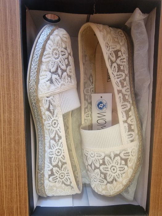 Обувки /делови, естествена кожа/+ подарък