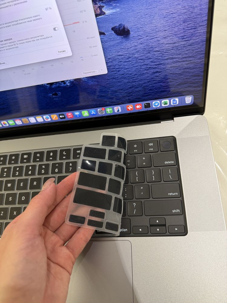 MacBook Pro M2, 16 дюймов