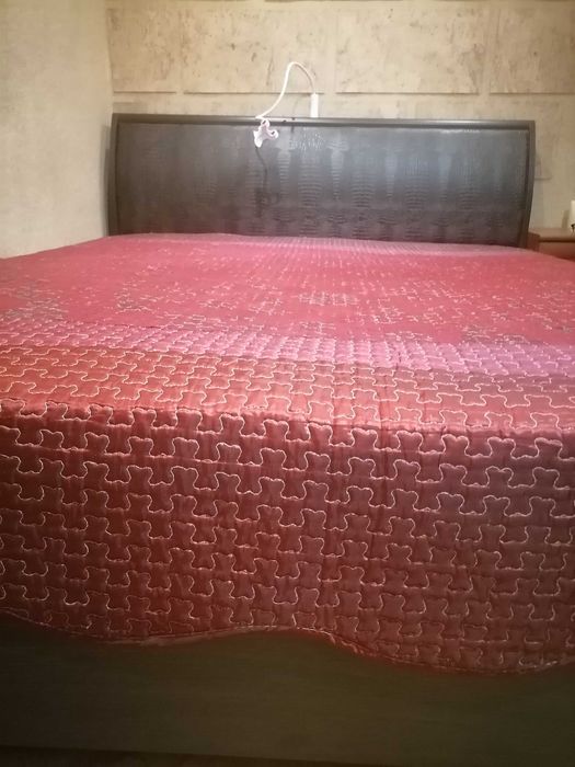 Продам кровать 2хСпальную с матрасом ортопедическим