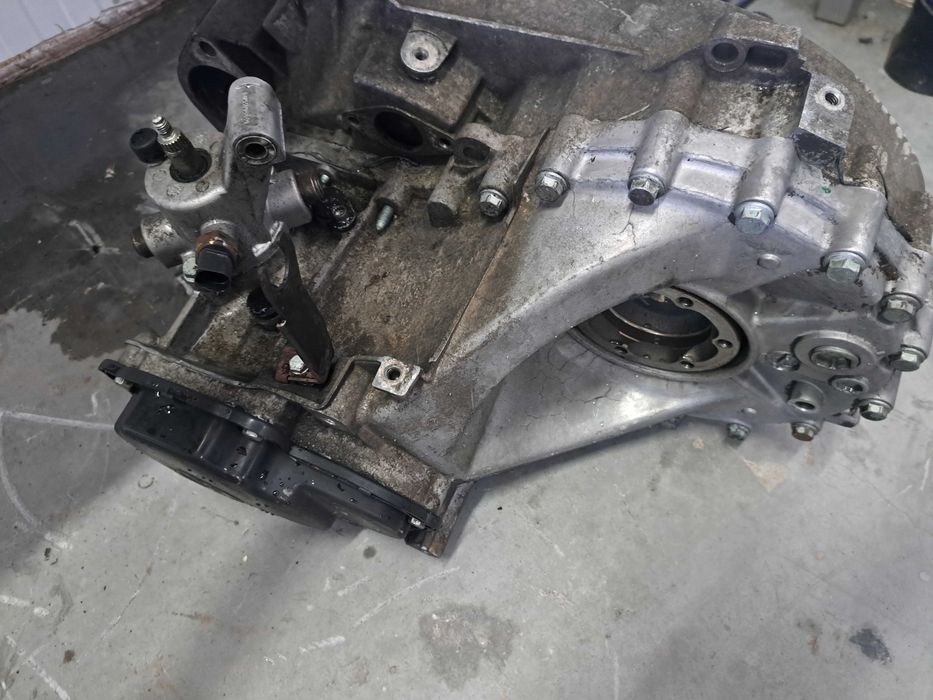 Скоротни кутии  от VW Transporter T5 1.9 T4 2.5 НА ЧАСТИ