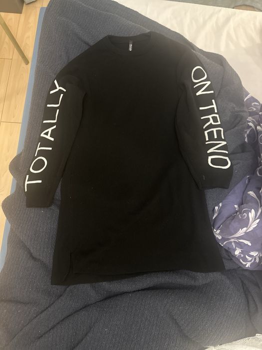 Черное платье-свитшот