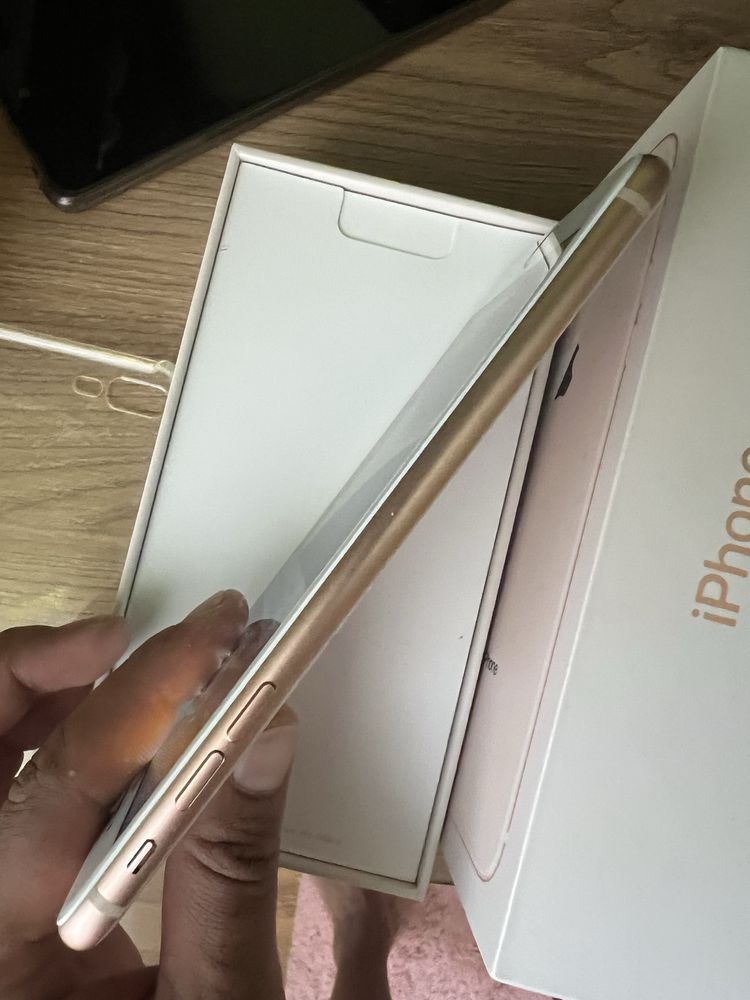 Iphone 8 plus Gold 64gb