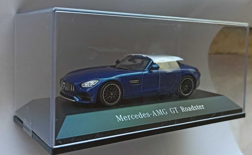 Macheta Mercedes-AMG GT Roadster 2017 - Spark 1/43