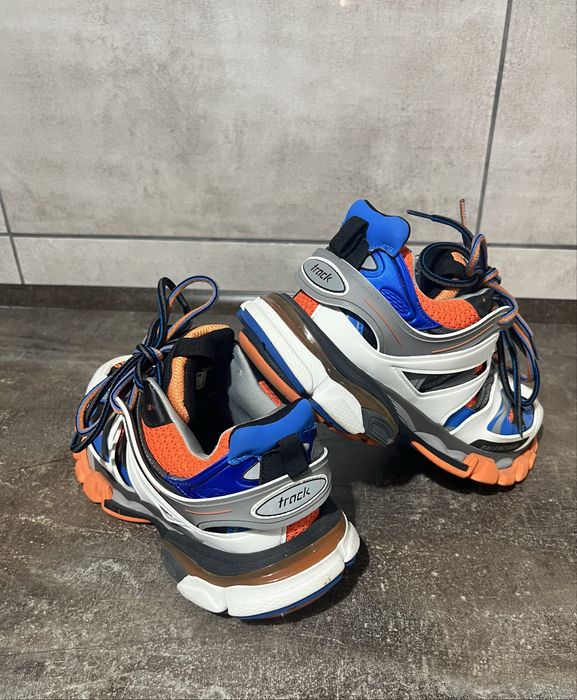 Balenciaga Track 39