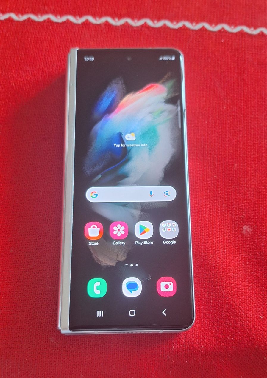 Продавам Samsung Galaxy Z Fold3, 256GB като нов
