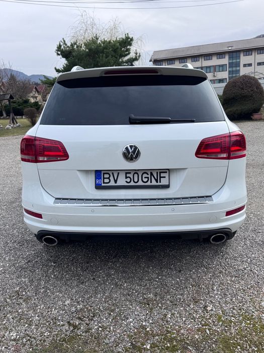 Vând Volkswagen Tuareg R-line