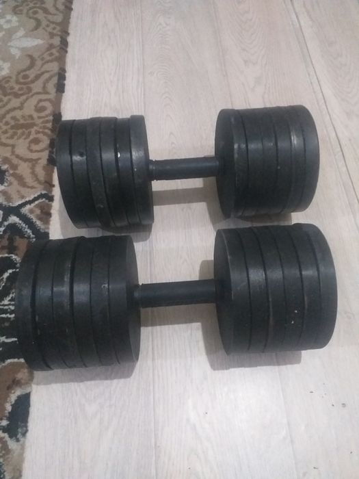 Gantel sotiladi 2 x 30 kg hammasi 60 kg  Гантели 2Х-30кг (60кг общий)