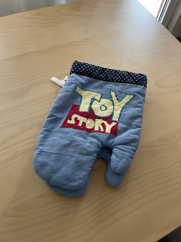 Ръчна изработка кухненски ръкавици Toy Story по поръчка