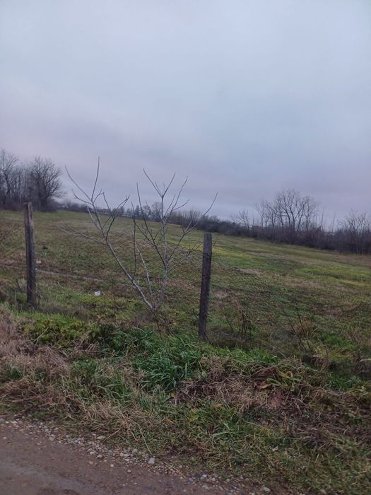 teren intravilan de vanzare
