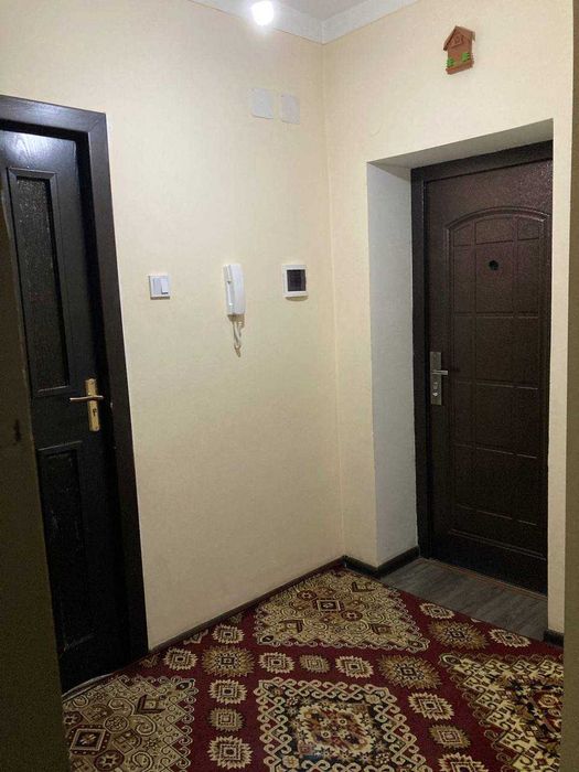 Yangiyo'l Massivda 3 xonalik uy sotiladi !!!