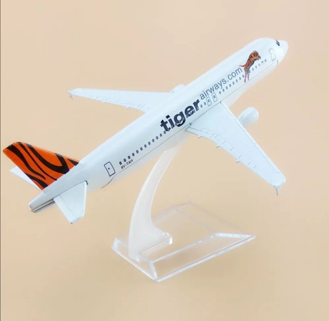 Macheta avion Tiger Airways Singapore / 16 cm / metal / cadou