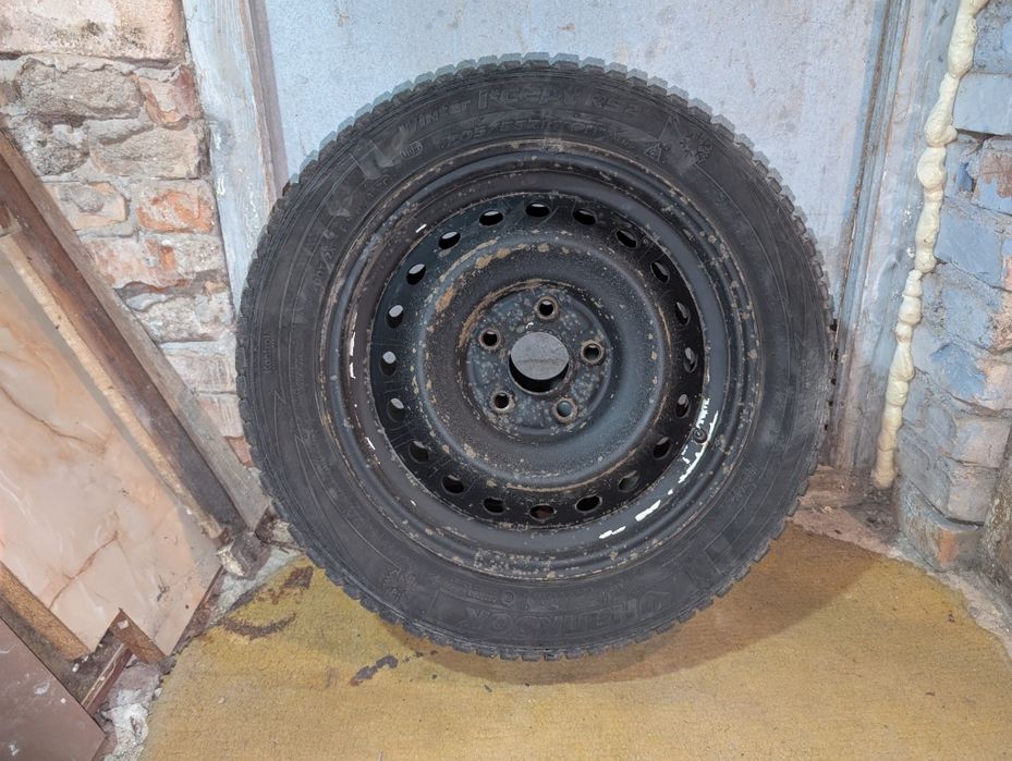 Jante de tabla honda cu cauciucuri de iarna 205/55 R16