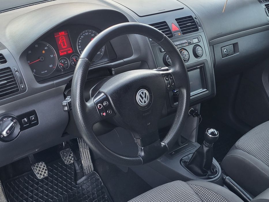 Volkswagen Touran 7 Locuri Schimb / Variante