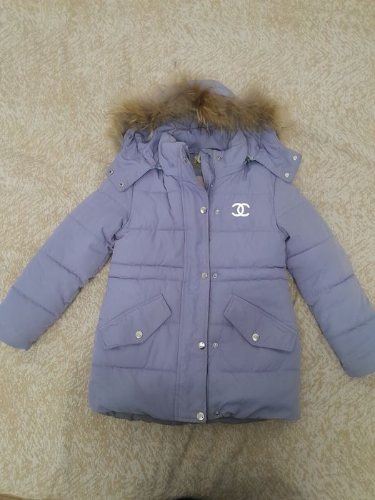 Продам куртку на девочку