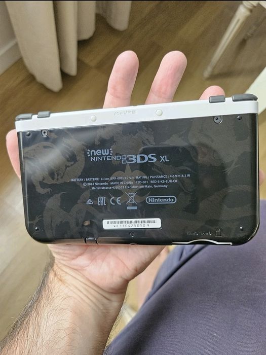 New Nintendo 3DS XL Ediție Limitată Fire Emblem Fates la cutie + Joc