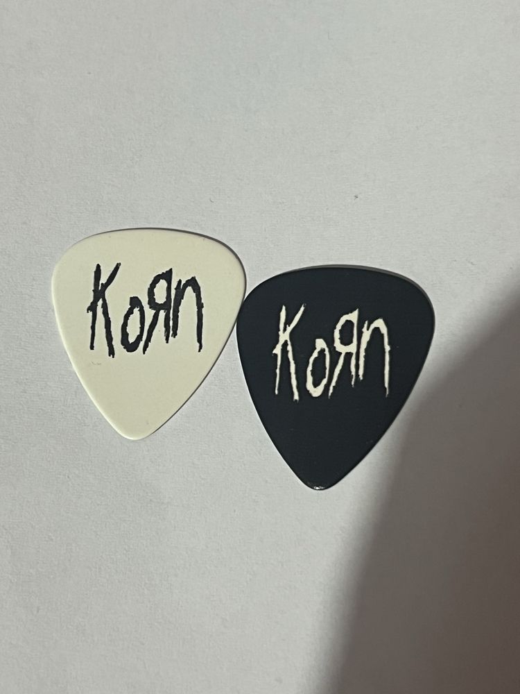 Pana de chitara rara Korn