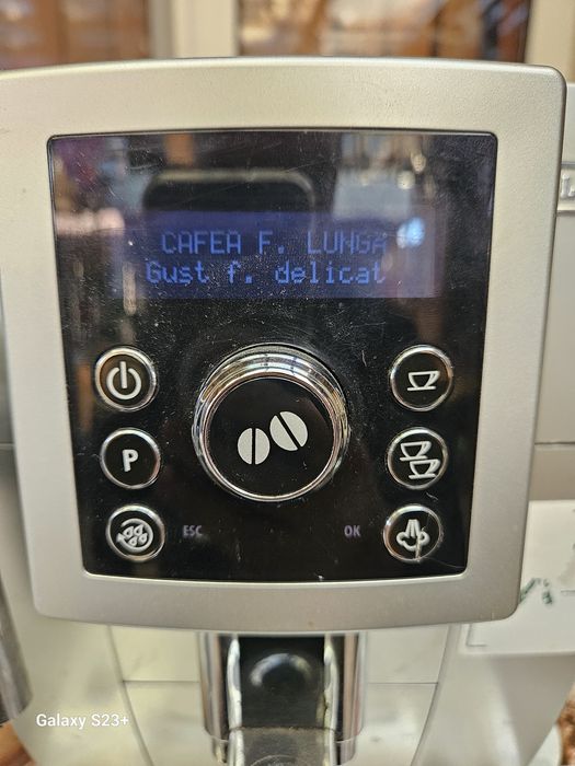 Vând Espressor Delonghi