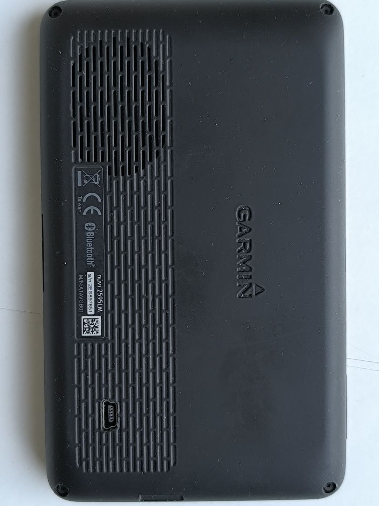 Навигация Garmin nuvi 2595LM със зарядно GTM 36 traffic