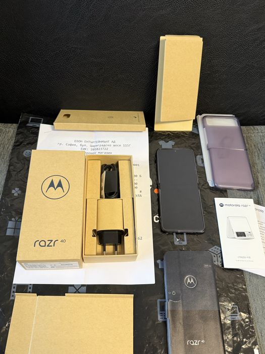 256GB Motorola Razr 40 Гаранция 2027 г.  Lilac