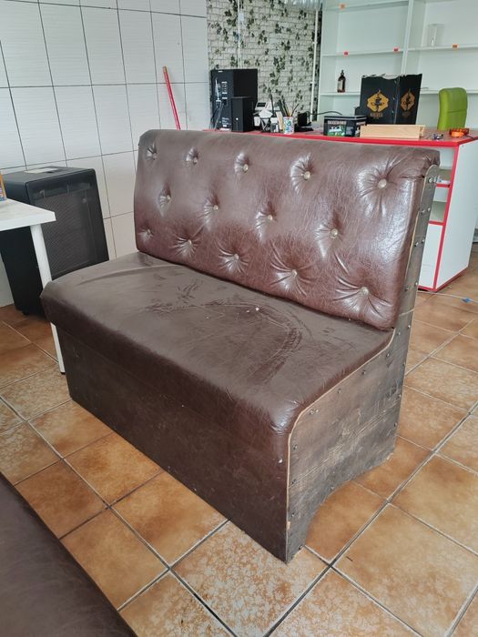 Canapele din piele pentru bar cafenea