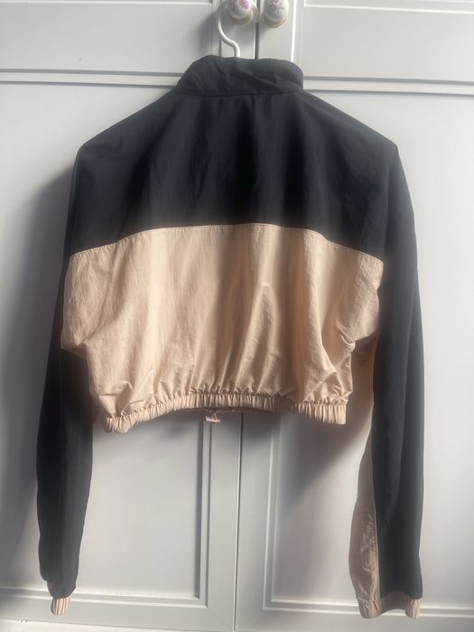 Adidas късо горнище тип ветровка xs оригинално