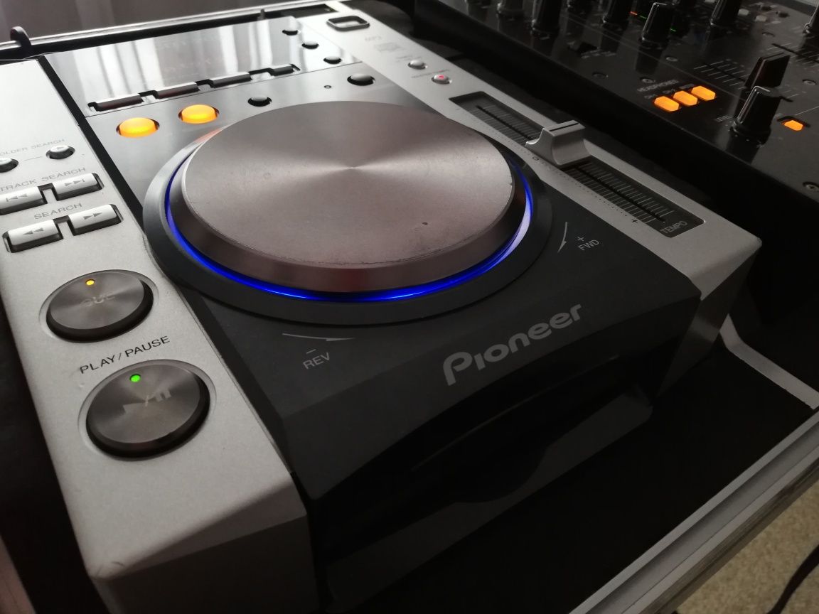 Case cd player + mixer Pioneer dj