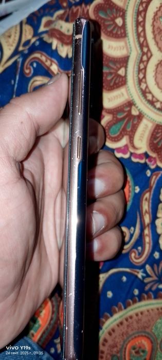 Samsung s20 xolati yaxshi