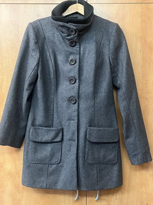 Продавам дамски палта, сако, зимно /черно/, 4 пролетно/есенни якета