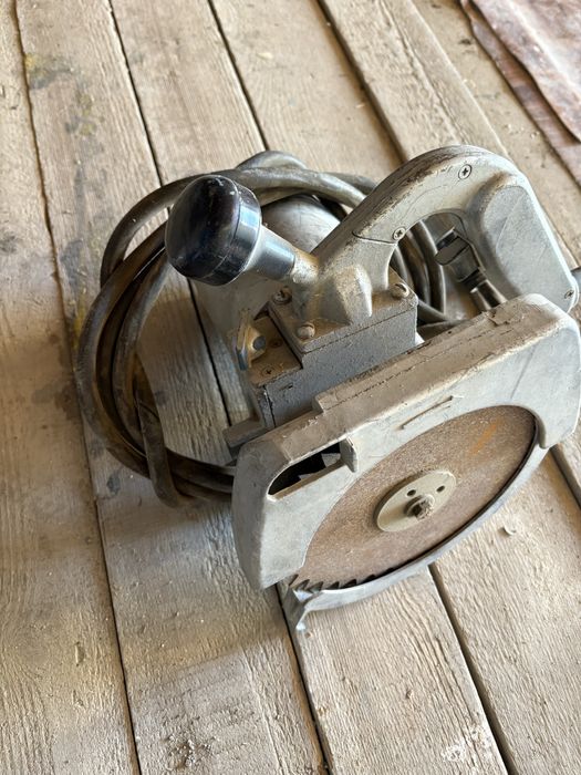 Пила  380 волд старый