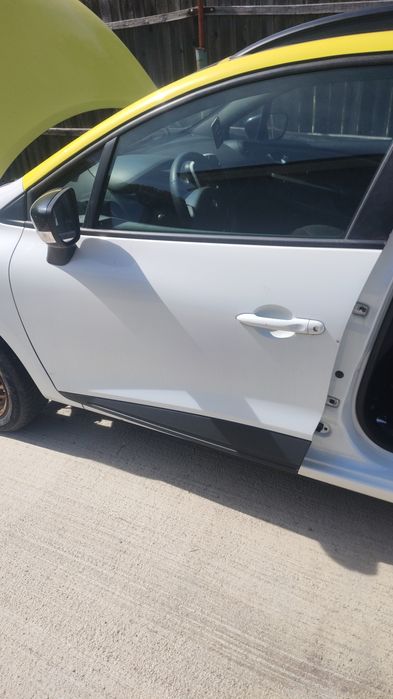 Ușa dreapta fata alba clio 4