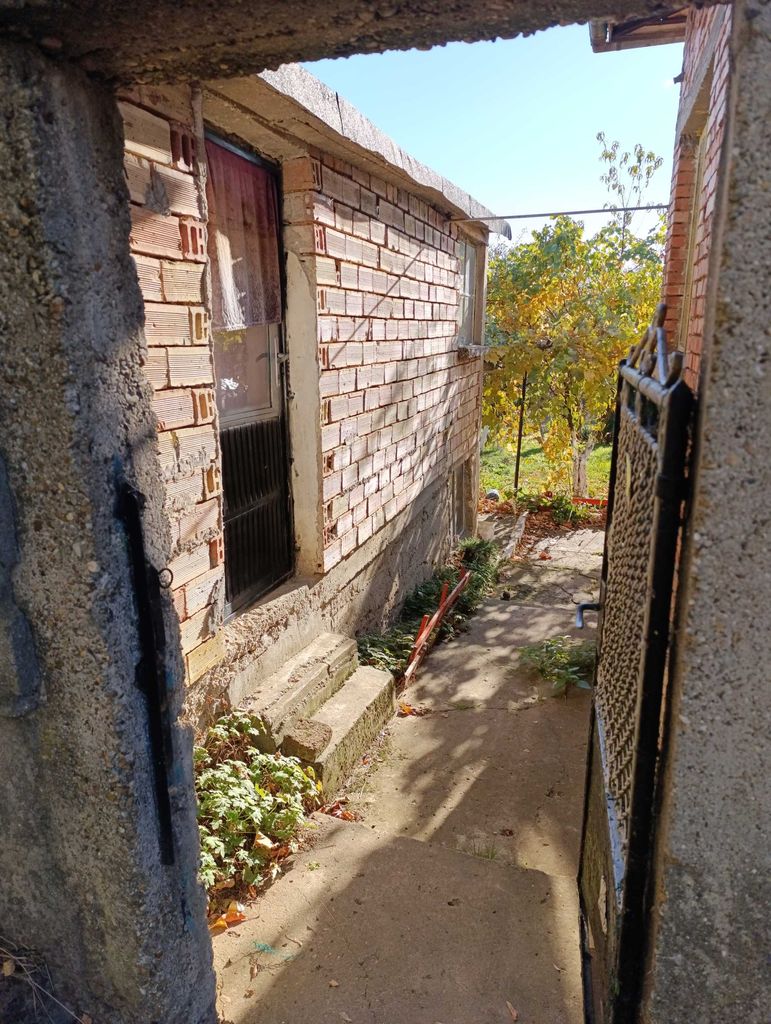 Продава се Къща в Борово - 90 кв.м за 428 €/кв.м - Снимка #11