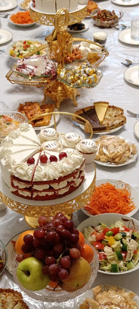 Принимаю заказы на пироги, торты, пироженных, боурсаки, самсы.