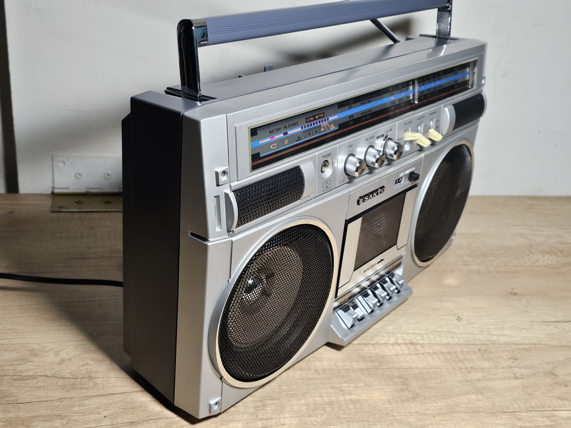 Boombox SANYO M-9830 LU, radio casetofon de colecție, vintage