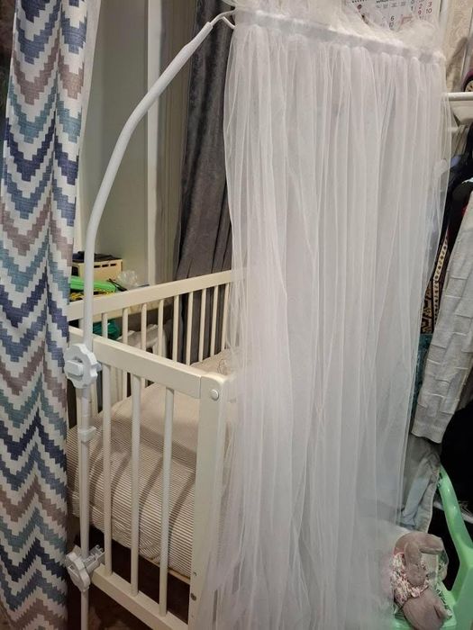 Продам детскую приставную кроватку дёшево .новая