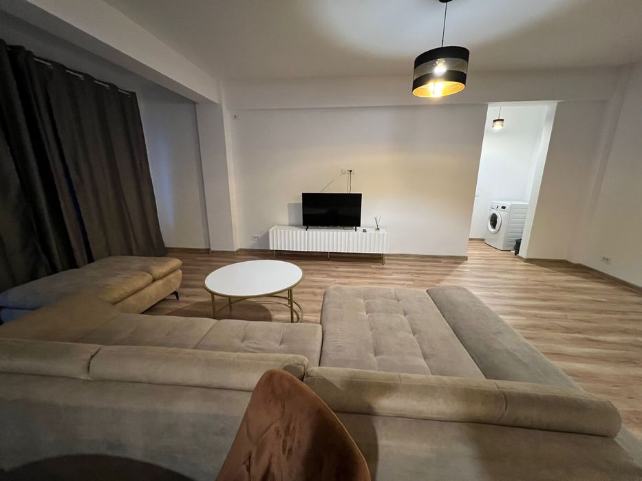 Ofer spre inchiriere apartament spatios